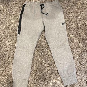 Gray nike tech joggers!